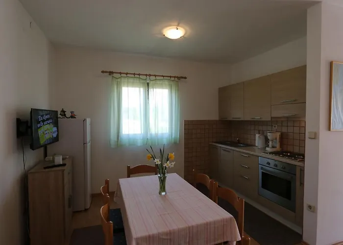 Apartament Tena