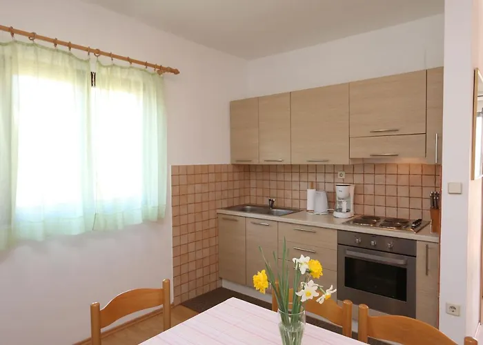 Apartament Tena *
