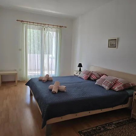 Tena